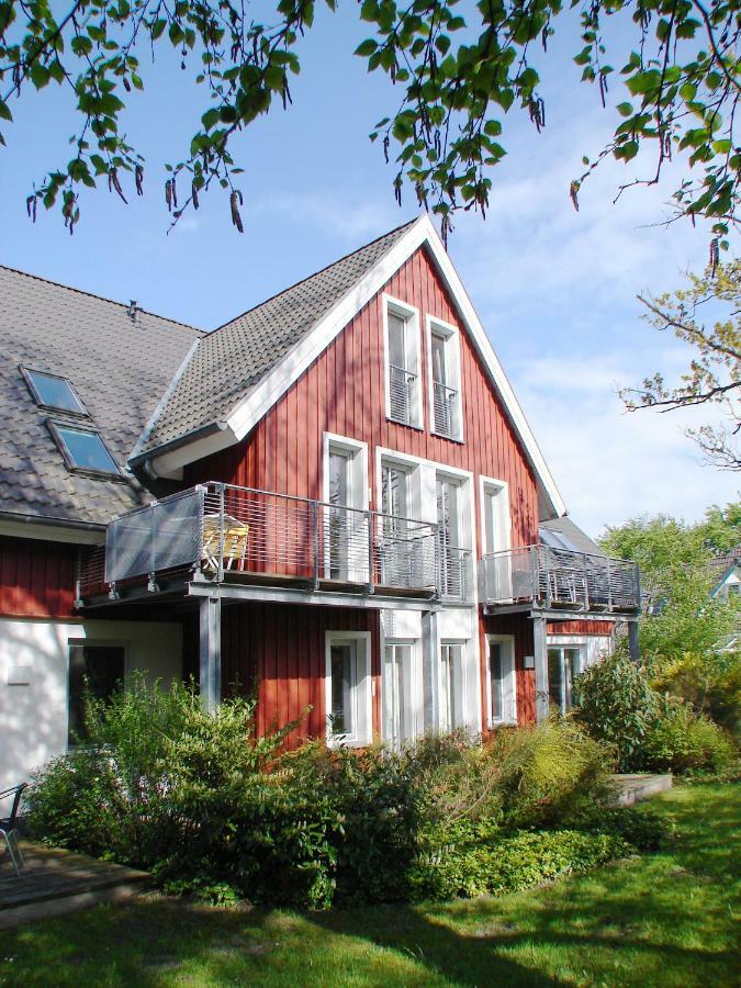 Ferienwohnungen Haus Am Deich Prerow Exterior foto