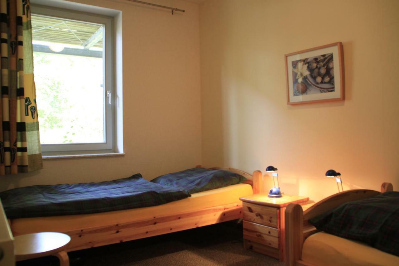 Ferienwohnungen Haus Am Deich Prerow Exterior foto